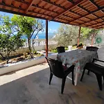 Aris Apartment